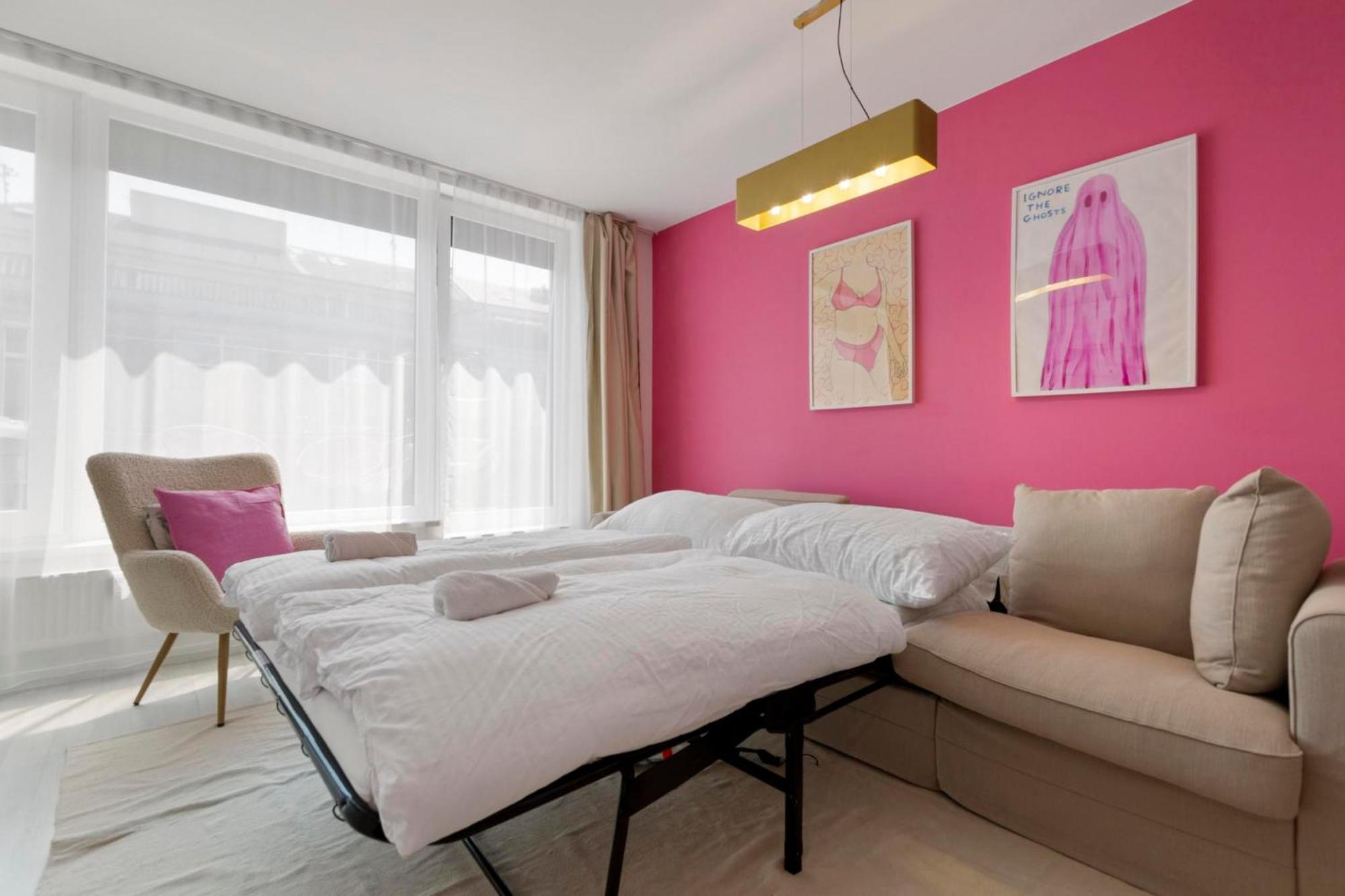 Lam Pink - Jacuzzi - Ac - Ps4 Apartment Bratislava Exterior photo